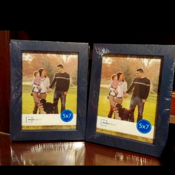 SET OF 2 NAVY WOOD FRAMES 8.5 x 6.5 FRAME FITS 5 x 7 PHOTOS BNWT 2018 - Picture 1 of 4